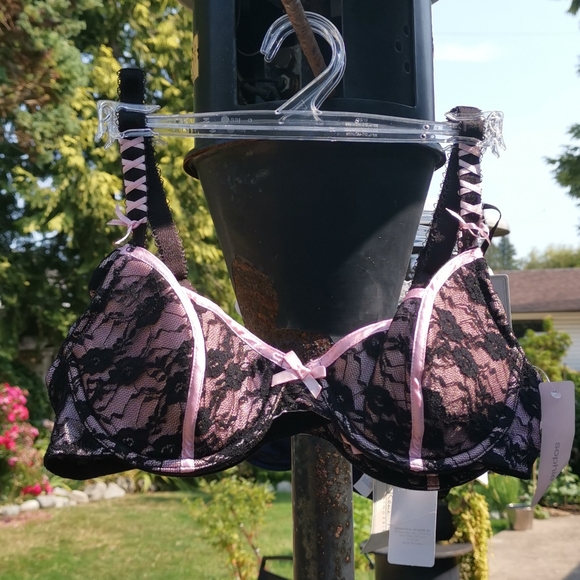 Sophie B. Lace Bra - Picture 4 of 9